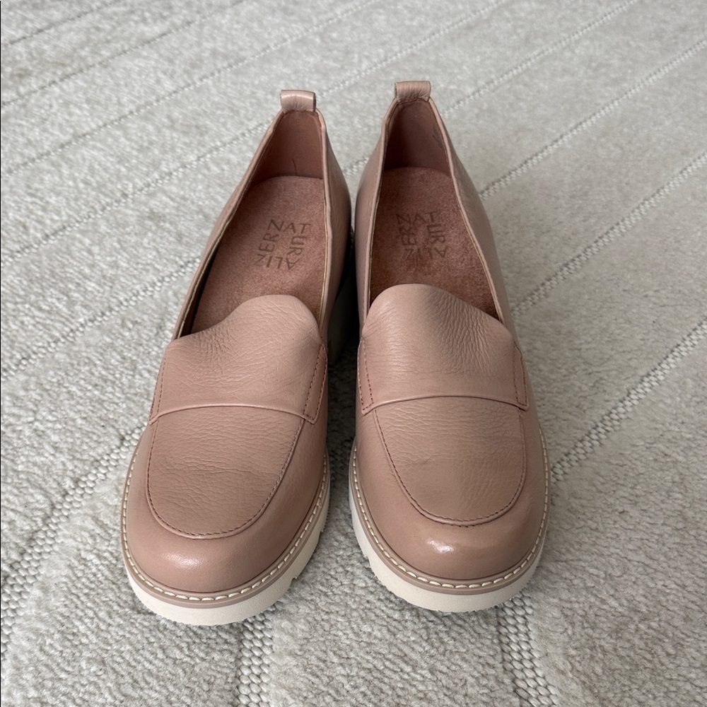 Naturalizer Women's Blush Loafers